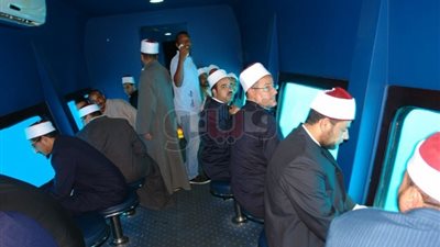 محافظ البحر الأحمر يستضيف أئمة معسكر الغردقة على رحلة بحرية