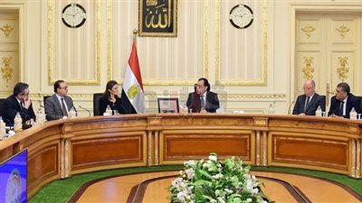 بدء اجتماع المجموعة الاقتصادية برئاسة القائم بأعمال رئيس الوزراء