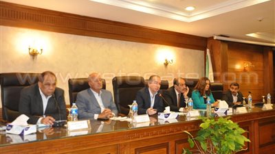 محافظ الجيزة لرؤساء الأحياء: «بلاش طبطبة في إزالة المباني المخالفة»