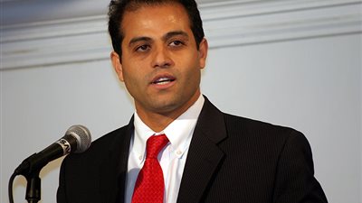 مايكل منير يطالب الأقباط بالانضمام لـ