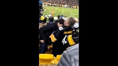 مشاجرة عنيفة بين المشجعين في مدرجات بعد هزيمة الفريق (فيديو)