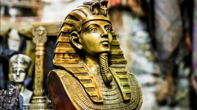 القبض على 5 أشخاص بحوزتهم تماثيل فرعونية في سوهاج