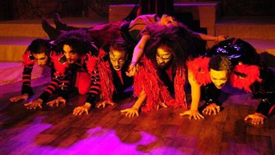 «الجلسة.. شغل عفاريت» تشارك في مهرجان المسرح العربى