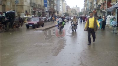 توقف حركة المرور ومراكب الصيد بالمنيا لسوء الأحوال الجوية (صور)