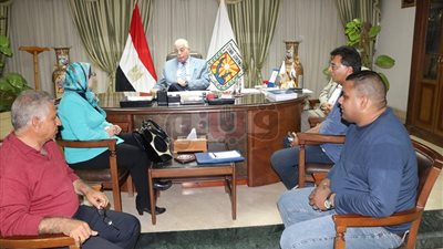 محافظ جنوب سيناء يستعرض خطة الطرق مع رئيس الإدارة المركزية