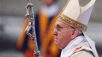 «بابا الفاتيكان» يبيع مقتنياته لصالح الفقراء