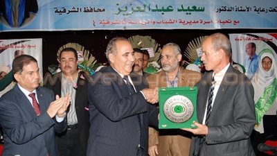 بالصور.. تكريم وكيل وزارة الشباب والرياضة بالشرقية لبلوغه سن التقاعد