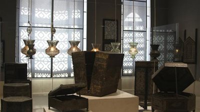 معرض الفن الإسلامي يحتفل بمرور 400 عام على بدء الدراسات العربية والإسلامية بهولندا