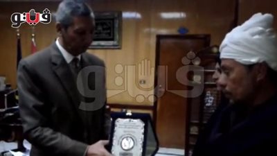 بالفيديو.. تكريم أسرة شهيد الواجب هاني نشأت