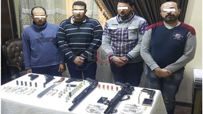 سقوط 6 تجار مخدرات بحوزتهم أسلحة وأقراص مخدرة بدمياط والدقهلية