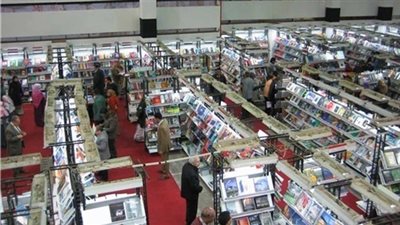 الأمن يخلي معرض الكتاب من الزائرين بعد العثور على قنبلة