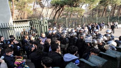 استمرار مظاهرات العمال في الأحواز الإيرانية احتجاجا على عدم دفع رواتبهم