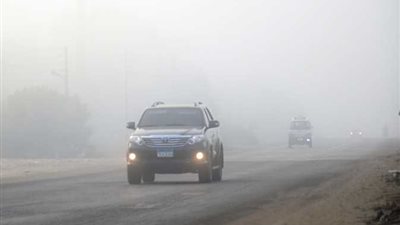 إغلاق 4 طرق بالقطامية والسويس ومحوري الضبعة وروض الفرج بسبب الشبورة