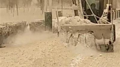 لقطات مروعة لغبار يتساقط كالثلج في الصين يشبه بنهاية العالم (فيديو)