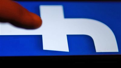 «فيس بوك» تدافع عن نفسها بسبب اتهامات بتسريب البيانات