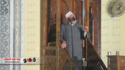 مواطن بالوادي الجديد مقاطعا خطبة وزير الأوقاف: 