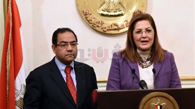 وزيرة التخطيط: الحكومة تساند العاملين بمؤسسات الدولة