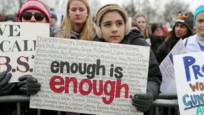 دعوات للتظاهر أمام مبني الكونجرس لمنع استخدام الأسلحة