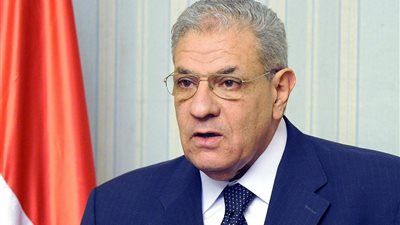 «محلب» يقرر إنشاء لجنة لحماية حق الشعب