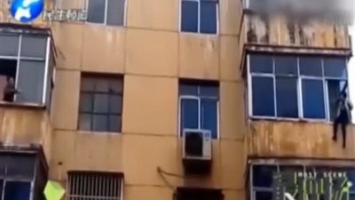 امرأة تختلف مع زوجها بسبب الأرز والمكرونة وتهدده بالانتحار