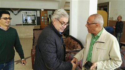 مدير سموحة يتفقد الملاعب استعدادا لبطولة الإسكندرية للإسكواش (صور)