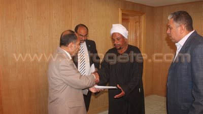 بالصور.. معاش دائم 500 جنيه لأسر ضحايا الفيوم في حادث أسوان