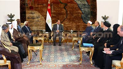 السيسي يشيد بدور الأزهر الشريف في التعريف بقيم الإسلام السمحة