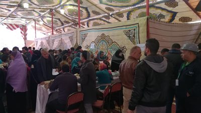 «حلوان للأسمدة» تنظم قافلة طبية بمركز شباب عرب أبو ساعد (صور)