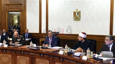 مدبولي يستعرض جهود تنمية قرية الروضة بالعريش