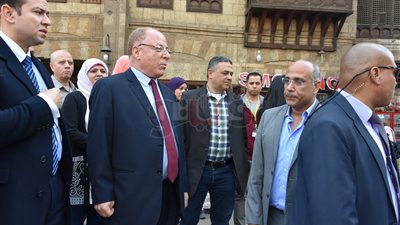 وزير الثقافة يتفقد متحف نجيب محفوظ استعدادا لافتتاحه (صور)