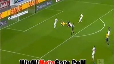 بالفيديو..أوجسبورج يهزم شوتجارت برباعية نظيفة في الدوري الألماني