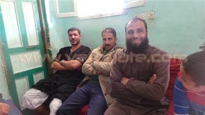 بالفيديو والصور.. الصيادون العائدون من اليمن: «شوفنا العذاب» في السجن الحربي.. السفارة المصرية «دفعتنا فلوس الإقامة».. أسماك بـ2 مليون جنيه «راحت».. والرحلة كانت «مو