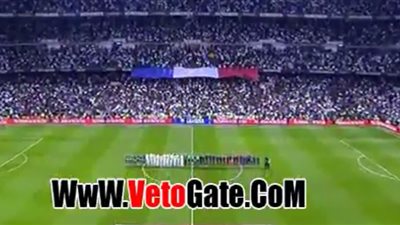 بالفيديو.. رفع علم فرنسا بالمدرجات قبل الكلاسيكو