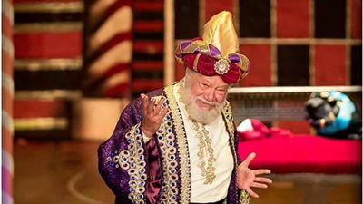 «إسماعيل»: عرض «الفخراني» مستمر حتى أعياد الميلاد