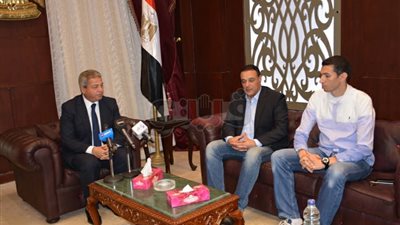 تفاصيل جلسة وزير الرياضة واتحاد الكرة لتكريم جهاد جريشة.. صور