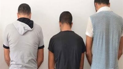 سقوط 3 أشخاص بحوزتهم 2 طن من الذهب الخام بالبحر الأحمر