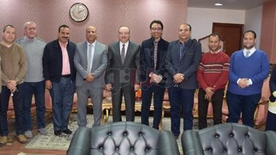 محافظ بني سويف لمجلس إدارة النادي: «اعتمدوا على نفسكم» (صور)