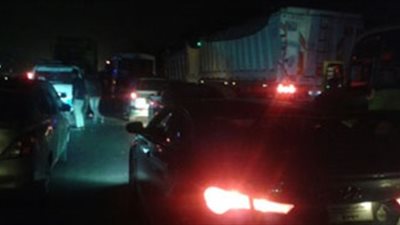 شلل مروري بالنزهة بعد مصرع شاب صدمته سيارة