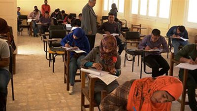 التصحيح الإلكتروني إجباري بامتحانات منتصف العام بالجامعات