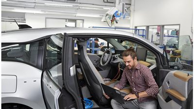 BMW الشركة الأولى في تطوير السيارات