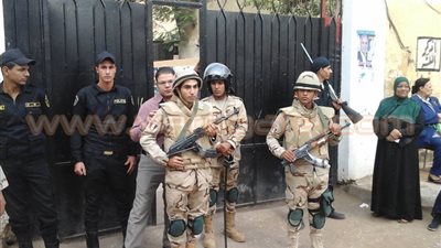 بالصور.. هدوء أمام لجنة محمد فؤاد بالمرج وسط تأمين قوات الجيش