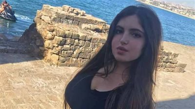 طفلة لبنانية في ملامح فتاة بالعشرين (صور)