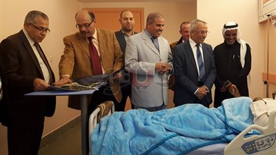 محافظ شمال سيناء يزور مستشفى جامعة الأزهر التخصصي (صور)