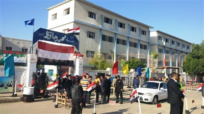 بالفيديو والصور.. «السروي» يتفقد اللجان الانتخابية بالسويس