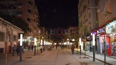 «شالنزليزيه» أشهر مراكز التسوق في الغردقة (صور )