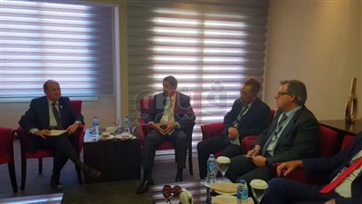 مباحثات اقتصادية مكثفة مع وفود منتدى الاستثمار الأفريقي (صور)