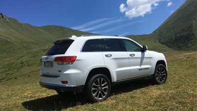 سيارة جيب جراند شيروكي تعيد فتح المصانع المغلقة في ديترويت (صور)