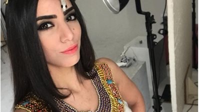 ملكة جمال مصر للسياحة تتألق بالزي الفرعوني في الصين (صور)