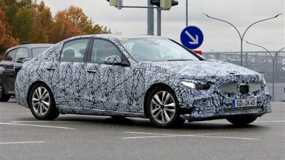 مرسيدس تلجأ للسيارات خفيفة الوزن