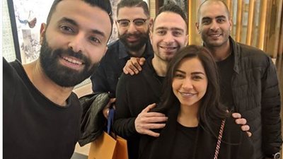 شيرين عبدالوهاب تتسوق في الكويت بعد نجاح حفلها (صور)